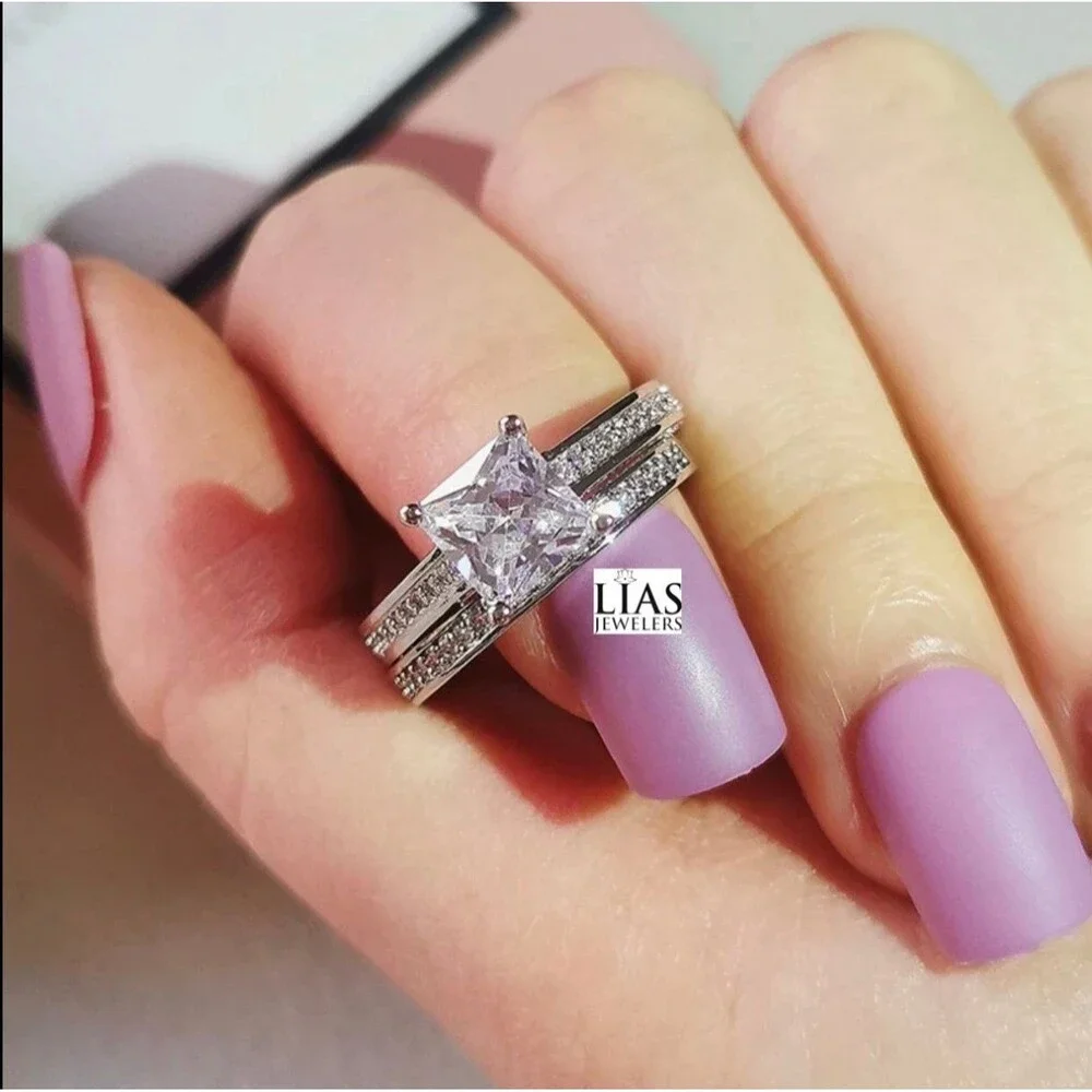 New 18k white gold wedding ring set